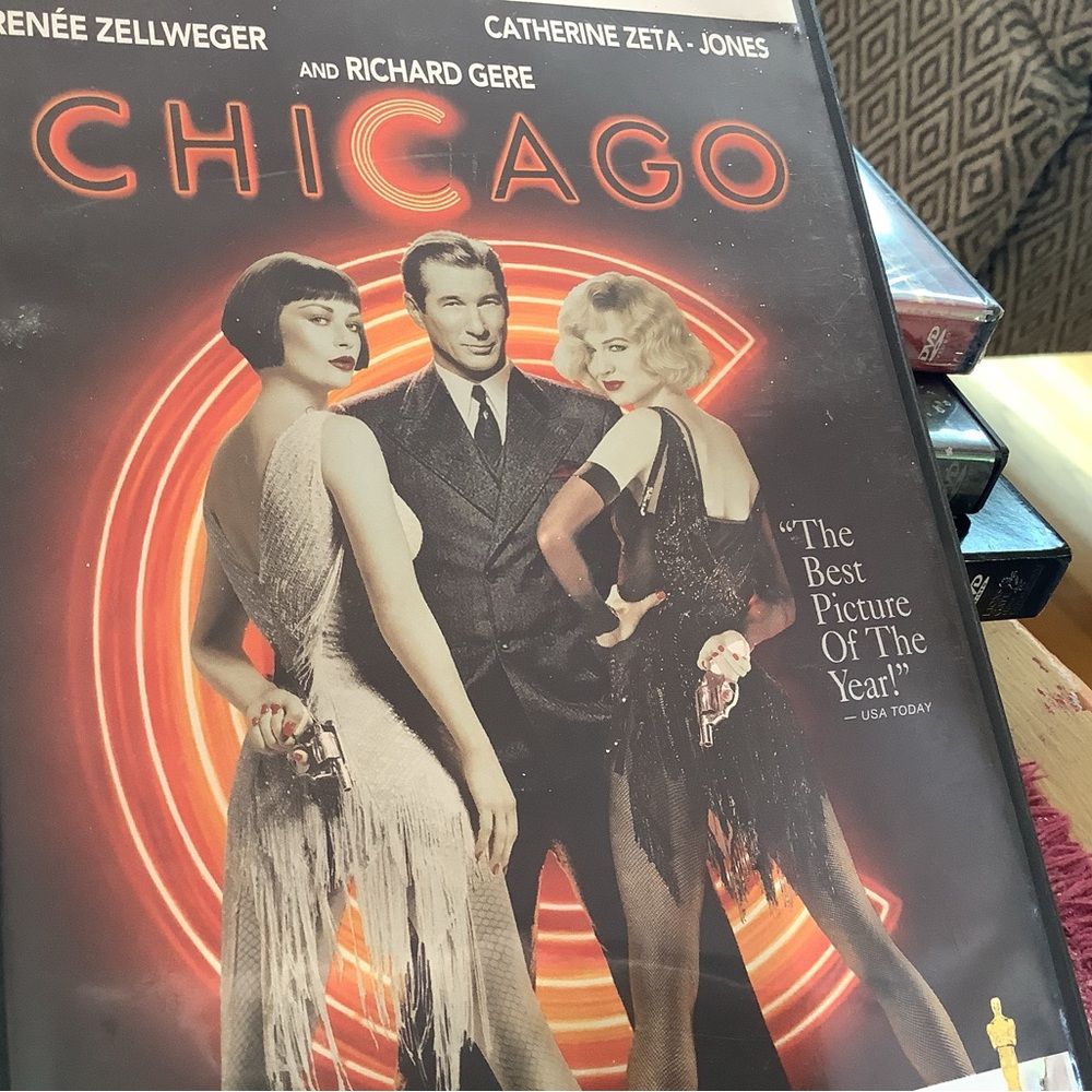 💚Chicago DVD Movie  - Black & Red Cover